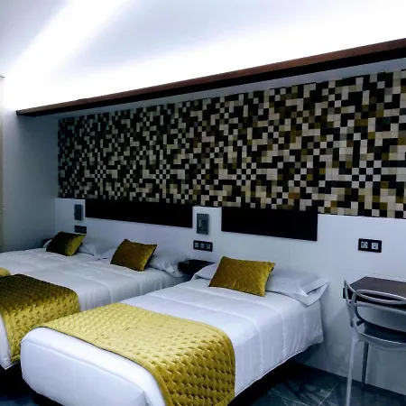 Canton Plaza 3*