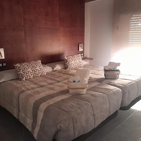 Canton Plaza 3*