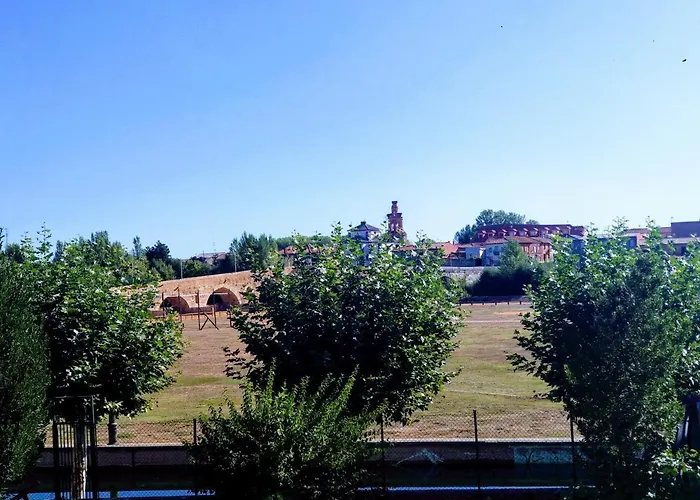 Canton Plaza Guest house 3*