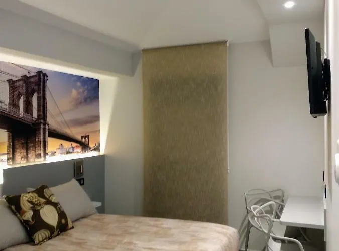 Guest house Canton Plaza 3*